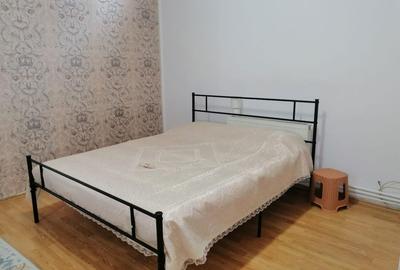 Casă cu 3 camere cu Teren 200 Mp în Central - 1