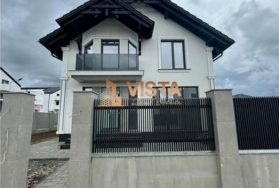 Casă cu 4 camere în Sânpetru