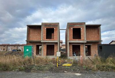 Casă cu 4 camere în Săcălaz - 2