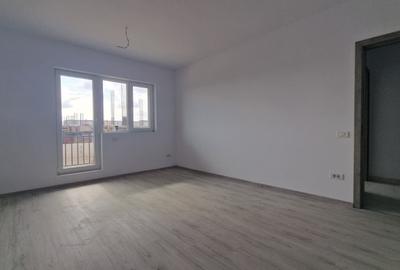 Titan 3 camere decomandat 85 mp + LOC PARCARE GRATUIT - 2