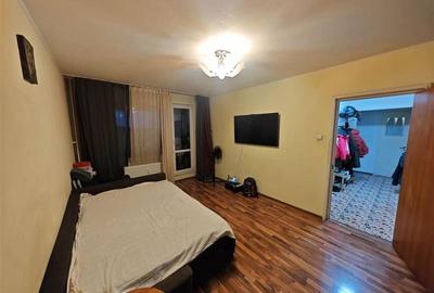 Apartament cu 2 camere decomandat în Berceni