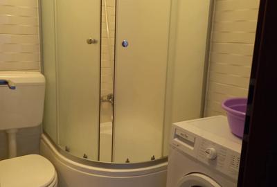 Garsonieră decomandată în Rogerius