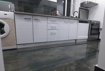 Casă cu 4 camere cu Teren 929 Mp în Central - 3