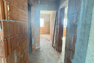 Duplex cu 3 camere cu Canalizare în Moșnița Nouă - 5