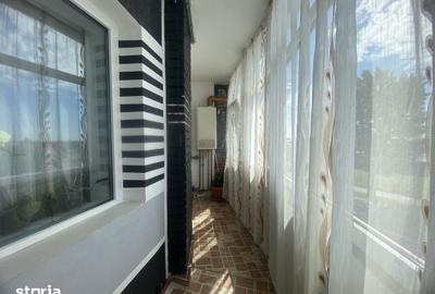 Apartament cu 3 camere decomandat în Micro 11 - 15
