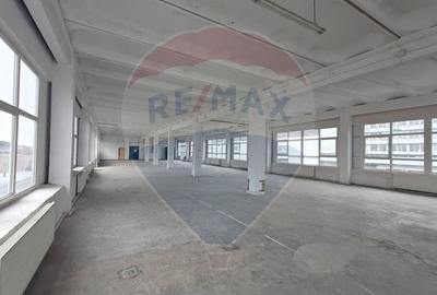 Spațiu depozitare sau productie de 600mp de închiriat în zona Bulgaria - 1