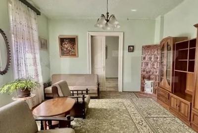 Casă cu 3 camere cu Teren 755 Mp în P-ța Unirii - 6