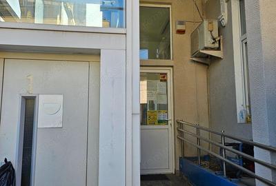 Strada Radu De La Afumati, imobil centru medical - 1