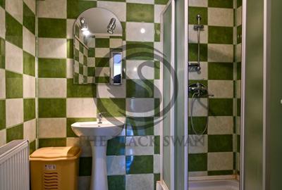 Casă individuală cu 6 camere cu Canalizare în Bucov - 19