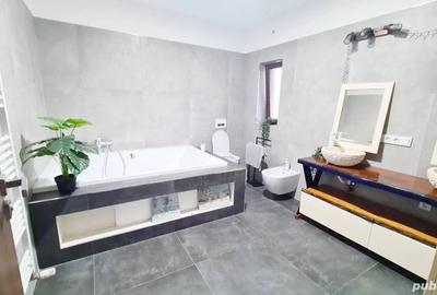 Casă cu 4 camere în Central