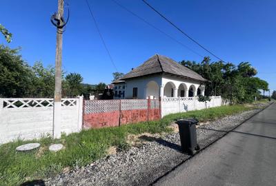 Casă cu 4 camere în Țepești - 8