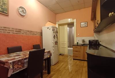 Casă individuală cu 6 camere cu Canalizare în Decebal - 10