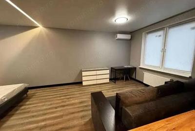 Garsonieră decomandată în Unirii