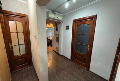 Apartament 3 camere, etaj 3 , zona Liceul Pedagogic, mobilat - 16