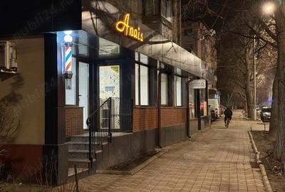 Spațiu comercial, de 90 mp, în Central - 10