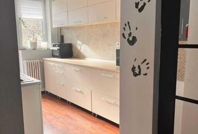 3 camere , decomandat ,  68 mp, lux , parcare , Plopilor Vechi - 7