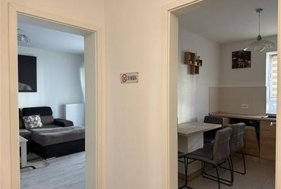 Apartament cu 2 camere decomandat în Tractorul - 18