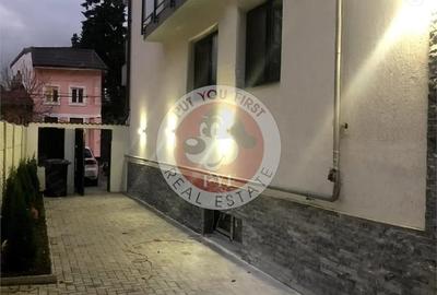 Apartament cu 3 camere semidecomandat în Iancului