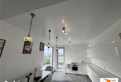 Casă cu 5 camere cu Teren 1000 Mp în Cetate