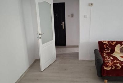 Apartament cu 2 camere semidecomandat în Florilor - 11