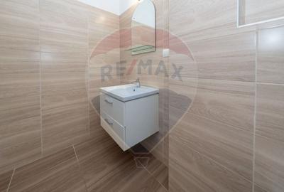 Apartament cu 2 camere decomandat, mobilat în Tractorul - 17