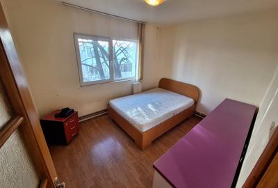 VÂND SAU SCHIMB * APARTAMENT 3 CAMERE * INEL 2 * ETAJ 2 * CU 2 BĂI * GAZE * - 6