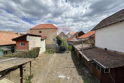 Casă individuală cu 4 camere cu Teren 457 Mp în Central - 1