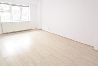 Garsonieră decomandată în Central - 2