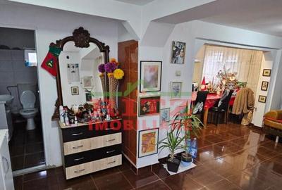 CASA DE VANZARE P 1 E - 7