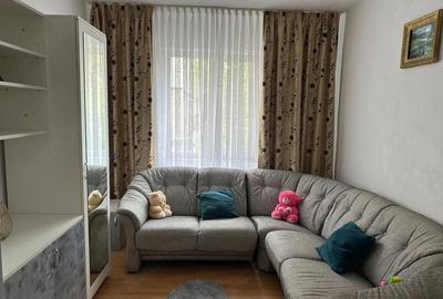 Apartament cu 3 camere semidecomandat în Central - 2