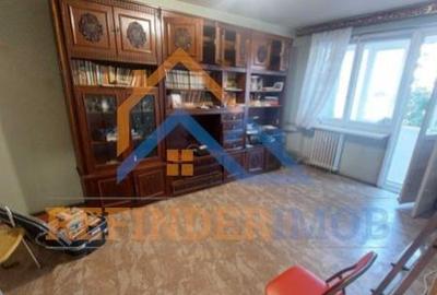 Apartament cu 3 camere decomandat în Drumul Taberei