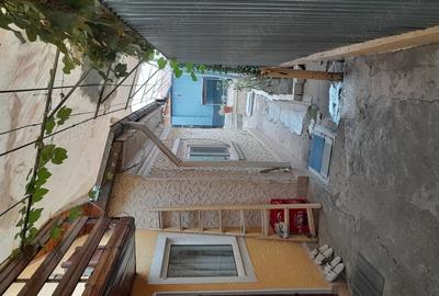 Casă cu 6 camere în Central - 1