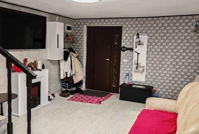 Casă cu 4 camere cu Teren 100 Mp în Central - 1