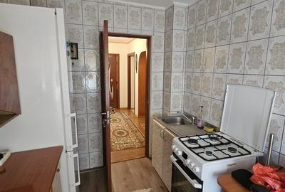Apartament 3 camere de inchiriat, cartier Zavoi!