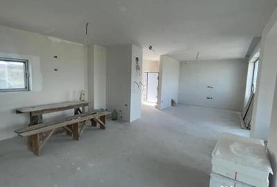 Casă cu 5 camere cu Teren 394 Mp în Agigea - 9