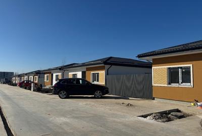 Casă cu 4 camere cu Teren 400 Mp în Tunari - 1