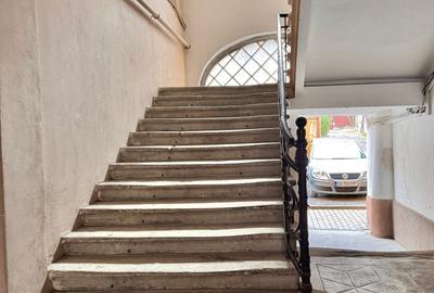 De închiriat – Apartament elegant,ultracentral - 2