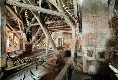 Pod spai?os, transformabil in apartamente, 285 mp, Pia?a Sfatului - 7