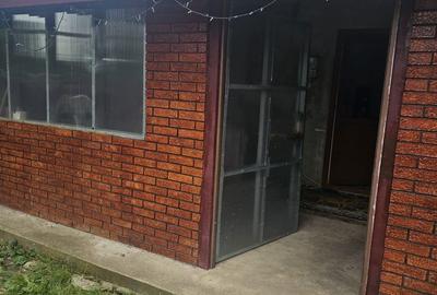 Casă cu 4 camere în Coțatcu