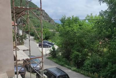 Casă cu 3 camere în Central