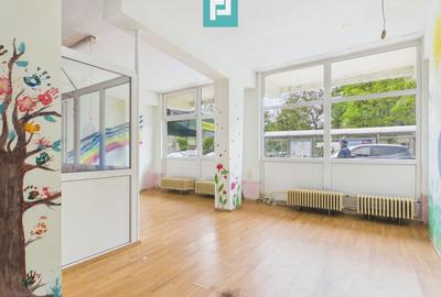 Spațiu comercial, de 217.60000610352 mp, în Nufărul - 4
