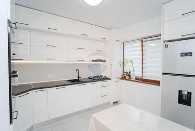 Apartament cu 3 camere de vanzare ESQ Village Valea Lupului - 11