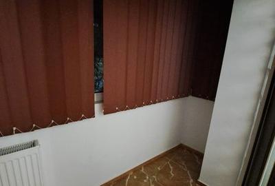 Apartament cu 3 camere semidecomandat în Central - 8