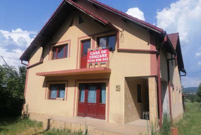 Casă cu 3 camere în Central - 7