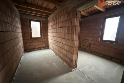 Casa individuala cu 12 camere, 400 mp utili - Bucovat - 16