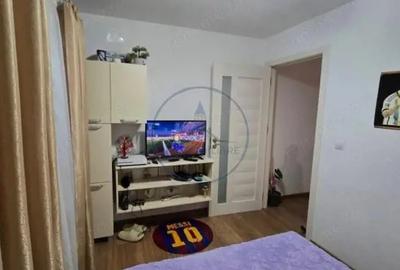Apartament cu 2 camere semidecomandat, mobilat în Decebal - 5