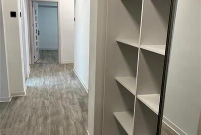 Apartament  de vanzare  4 camere Unirii - 1