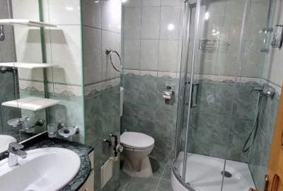 Garsonieră decomandată în Eroii Revoluției - 1