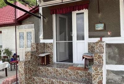 Casă cu 3 camere în Suseni - 1