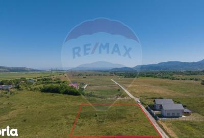 Teren de 900 mp, în Central - 8